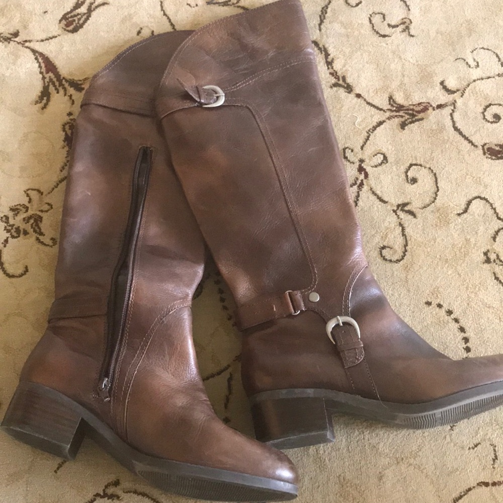 Tall brown Leather boots